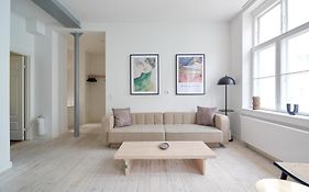 Stylish Apartment In Heart Of Cph Near Stroget & The Canals